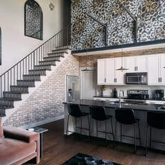 Johnny Cash Inspired 2-Suite Loft In 12 South      |         1 of 7 Themed Lofts at Cowrite, Find Coffee and Tacos Downstairs, Walk to Shopping in 12 South, 10 Minutes to Broadway, Parking, 24 Hr Hospitality