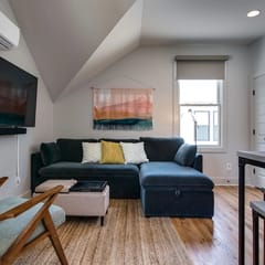 Modern East Nashville Gem, Walk to Local Favorites | Cozy Den, Workspace & Smart TVs | Fully Equipped Kitchen, Garage & Fast WiFi | Near Mas Tacos, Rosepepper & Five Points | 10 Min to Broadway & Nissan Stadium | 24 Hr Hospitality