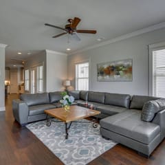 Twin Belmont Homes w/ 8 King Rooms, 4 Living Rooms | Sleep Up to 24 Guests | Walk to Belmont & Vanderbilt | Near Music Row, The Gulch & 12 South | 2 miles to Broadway | Smart TVs, Parking, 24 Hr Hospitality