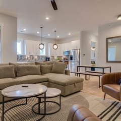 Monthly West End Retreat In Elevator Building     |     3 King Beds, Patio, Spacious Long Term Listing, Sleeping Space for Guests, Perfect for Vanderbilt Students, Walk to Campus, 24 Hr Hospitality