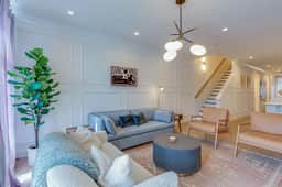 Belmont Music Row 4 Bed, Rooftop, 10 Minutes To DT | 24 Hour Hospitality Team, Perfect for Groups, 7.5 Miles to Airport - Image 3