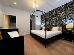 Belmont Music Row 4 Bed, Rooftop, 10 Minutes To DT | 24 Hour Hospitality Team, Perfect for Groups, 7.5 Miles to Airport - Image 5