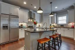 Twin Belmont Homes w/ 8 King Rooms, 4 Living Rooms | Sleep Up to 24 Guests | Walk to Belmont & Vanderbilt | Near Music Row, The Gulch & 12 South | 2 miles to Broadway | Smart TVs, Parking, 24 Hr Hospitality - Image 2