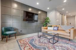 Sleep 20 in 2 Side-by-Side East Nashville Homes   |    Smart TVs, Workspaces And Fast WiFi, 2 Garages And Full Kitchens, Walk to Mas Tacos, 10 Min To Broadway, 24 Hr Hospitality - Image 5