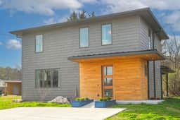 ADA-Accessible Dog Friendly Home with Patio, Yard, Ample Parking, Great for Families, 12 Mins to Broadway, 12South, Geodis Park, 24 Hr Hospitality - Image 2