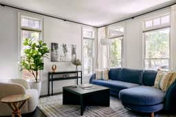 Germantown Gem | Spacious Private Yard, Parking | Walk to Dining, 5 Mins to Nissan Stadium, Less than 2 miles to Broadway, Workspace, Parking, 24 Hr Hospitality, Great for Families - Image 2
