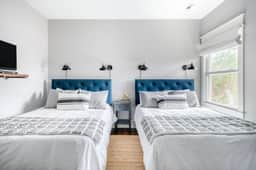 Spacious Designer Gem, Dog Friendly, Private Patio | Grill, Patio 3 Blocks to Grocery, 5 Mins to 5 Points, 15 Mins to Broadway, 24 Hour Hospitality Team, Perfect for Families - Image 5