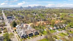 East Nashville, Flexible Group Layout, 2 CarGarage | 2 Car Garage, Smart TVs in Every Room, Near Five Points, The Gulch And 10 min to Broadway, 24 Hr Hospitality - Image 2