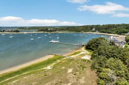Scraggy Neck 5-Bed Retreat, Fenced Yard with Deck |  Sleeps 10, Dog-Friendly, Grill, Community Boat Ramp & Playground, Scenic Loop for Walking and Biking, Perfect Vacation Getaway, 24 Hour Hospitality - Image 4