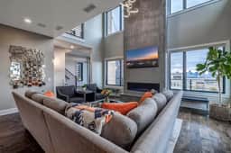 The Alistair House, Rooftop View, Hot Tub & Garage, Close To Downtown, Less than 10 Mins to 5 Points, Broadway Nissan Stadium, 3 Spacious Suites, Workspace, Garage Spaces and Ample Parking, 24 Hr Hospitality - Image 4