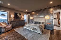The Alistair House, Rooftop View, Hot Tub & Garage, Close To Downtown, Less than 10 Mins to 5 Points, Broadway Nissan Stadium, 3 Spacious Suites, Workspace, Garage Spaces and Ample Parking, 24 Hr Hospitality - Image 5