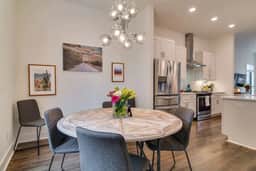 Nashville Getaway: Rooftop, Garage, Near Broadway! - Image 4
