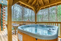 Rustic Cabin with Hot Tub, Large Deck & Game Room Two King Suites and Loft Game Room Bunks, 10 Mins to Gatlinburg, 20 Mins to Pigeon Forge Great for Families, 24 Hr Hospitality, Dog Friendly - Image 4