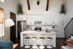 Light Filled Corner Penthouse In 12 South, Parking | Shared Courtyard, Near Coffee And Eateries - Image 3