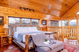 Dog Friendly Cabin, Hot Tub, 10 Mins to Dollywood | 3 Decks with Views, Sleeps 10, Near Pigeon Forge & Smoky Mountains, Cozy Living Space, 24/7 Support - Image 5