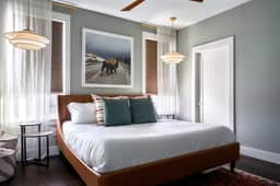 Stay In The Heart Of 12 South, Designer Penthouse  |  1 of 7 Themed Lofts at Cowrite, Find Coffee and Tacos Downstairs, Complimentary Spin Class, Walk to Shopping in 12 South, 10 Minutes to Broadway, Parking, 24 Hr Hospitality - Image 5