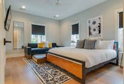 Spacious 4BR, Rooftop Patio, Garage, Walk to Faves | , 5 Mins to Nissan Stadium, Less than 10 Mins to Broadway, 24 Hr Hospitality, Great for Groups - Image 3