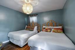 1-Story Home, Fenced Yard, Grill, Firepit, Parking |  Sleeps 10, Pet-Friendly, Smart TVs, 10 Mins to Nissan Stadium & Five Points, Cozy Bedrooms, Outdoor Fun, Perfect for Families & Groups - Image 5