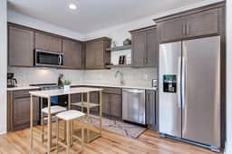Charming East Nash Retreat, Walk to Dining Faves  | Cozy Den, Workspace & Smart TVs | Plush Velvet Sofa, Full Kitchen & Garage | Near Mas Tacos & Five Points, 10 Min to Broadway | 24 Hr Hospitality - Image 3