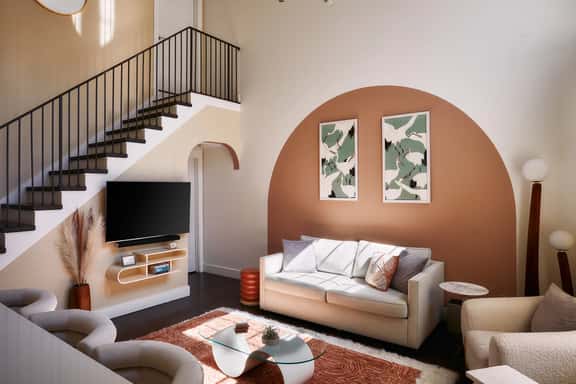 King Penthouse in 12 South, 3 Miles To Broadway   |   Soaring Ceilings, 1 of 7 Themed Lofts at Cowrite, Find Coffee and Tacos Downstairs, Walk to Shopping in 12 South, 10 Minutes to Broadway, Parking, 24 Hr Hospitality - Image 1