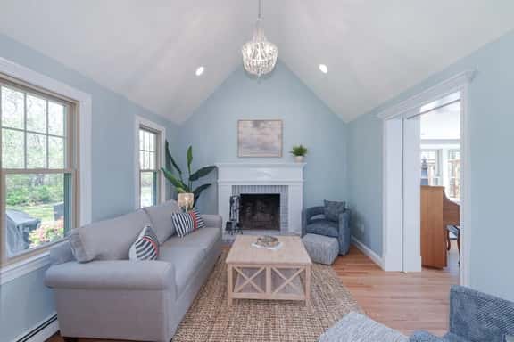 Spacious Retreat With Pool, Game Room & Fireplace | Sleeps 10 | Backyard Oasis & Screened Gazebo | Family-Friendly Getaway | 24/7 Hospitality - Image 1