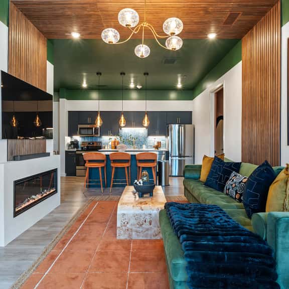 3 King Suites on Music Row | Pool, Rooftop + Gym  |  Balcony & Garage, Downtown Views from Rooftop, Walk to RCA Studio B & Local Dining, Under 2 miles to Broadway, Elevator Access, 24 Hr Hospitality - Image 1