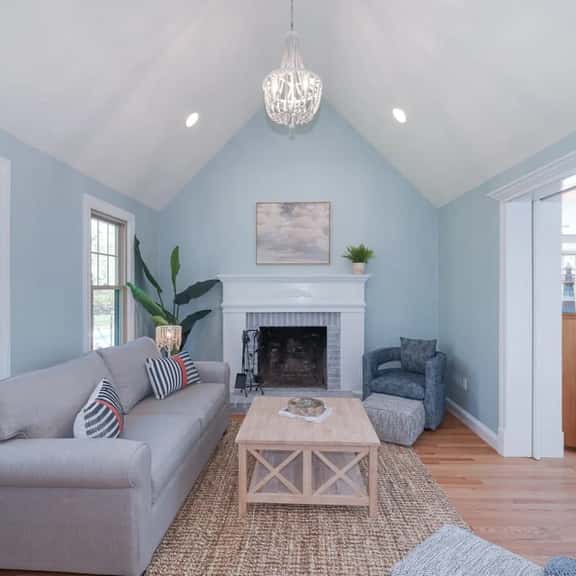 Spacious Retreat With Pool, Game Room & Fireplace | Sleeps 10 | Backyard Oasis & Screened Gazebo | Family-Friendly Getaway | 24/7 Hospitality - Image 1