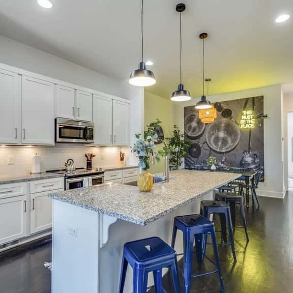 5 Mins to Belmont and Vandy, Rooftop Deck, Garage  |  4 Bedroom Home with Rooftop and Grill, 10 Mins to Broadway, Perfect for Groups, 24 Hour Hospitality, Also Available for Long Term Rental - Image 1