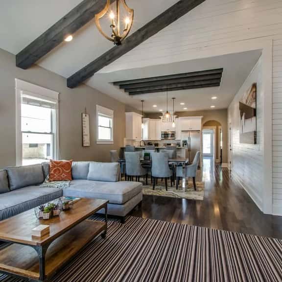 1-Story Family Home,  Fenced Yard, Grill, Parking | Sleeps 10, 5 Mins to Five Points & Nissan Stadium, Smart TVs, Pet-Friendly Yard, Patio for BBQs, Ideal Nashville Getaway for Families, 24 Hr Hospitality - Image 1