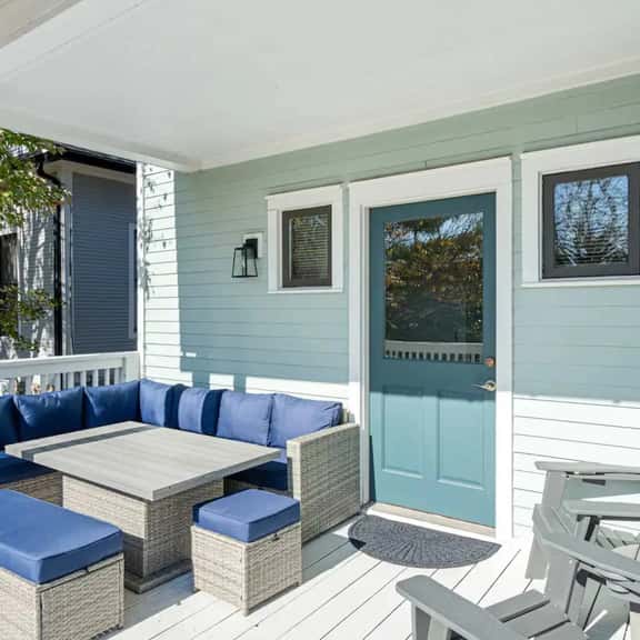 Walk to Five Points | 2 Patios + Private Garage       |     Close to Dining and Bars, Board Games, 10 Mins to Broadway, 24 Hour Hospitality - Image 1