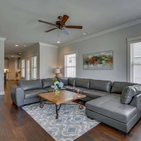 Twin Belmont Homes w/ 8 King Rooms, 4 Living Rooms | Sleep Up to 24 Guests | Walk to Belmont & Vanderbilt | Near Music Row, The Gulch & 12 South | 2 miles to Broadway | Smart TVs, Parking, 24 Hr Hospitality - Image 1