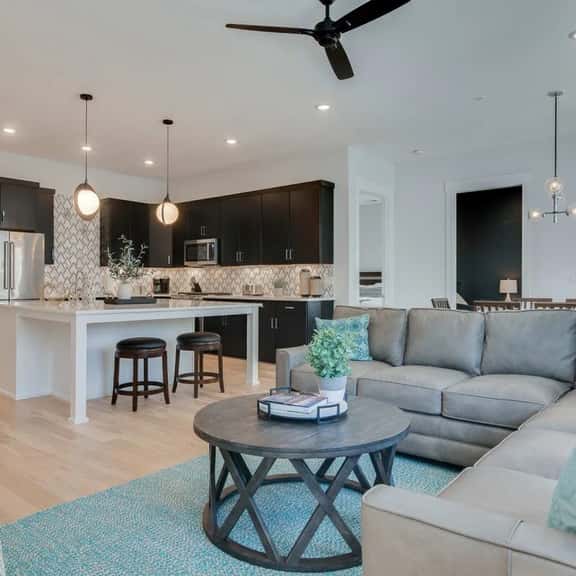 Roomy 1-Level Condo Near Vanderbilt With Parking    |    1 Story, Secure Parking, Patio. 3 miles to Broadway - Image 1