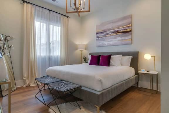 Germantown Gem: Rooftop, Garage & Walk To It All! - Image 2
