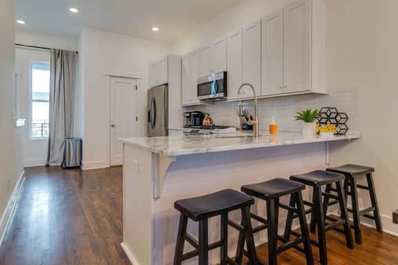 Long Term Hillsboro Village Home, Close to Vandy  |  Rooftop Deck, Garage Parking, Perfect for Students, Walk to Campus, 24 Hr Hospitality - Image 5