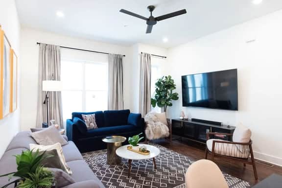 Long Term Hillsboro Village Home, Close to Vandy  |  Rooftop Deck, Garage Parking, Perfect for Students, Walk to Campus, 24 Hr Hospitality - Image 3