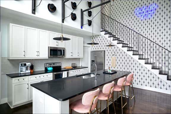 Chic Nashville Stay Near Shops + Coffee, Courtyard | Parking, Near 12 South Strip, 10 Min To Downtown - Image 4
