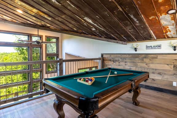 Luxury Smoky Chalet, Indoor Pool, Hot Tub, Theater,  Sleep 12 in 4 King Suites, Indoor Fireplace, Outdoor Fire Pit, Game Loft & Scenic Views, 20 Min to Dollywood, The Island & Parkway, Dog-Friendly, 24 Hr Hospitality - Image 5