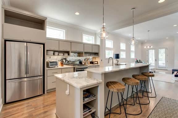 12 South Family Home With Den + Screened Porch     |     Walk to Shopping in 12 South, 10 Minutes to Broadway, Dedicated Parking, Perfect for Families, 24 Hr Hospitality - Image 2