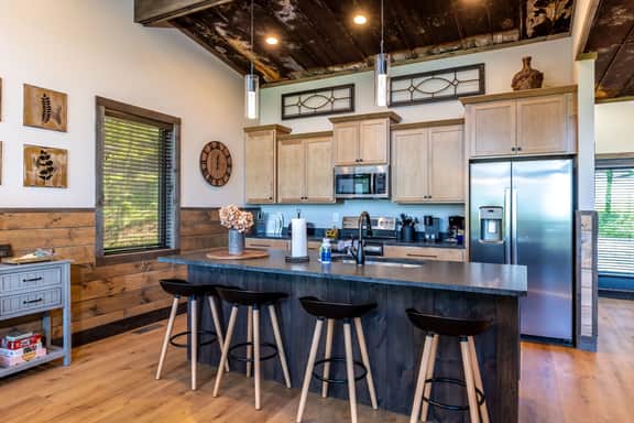 Luxury Smoky Chalet, Indoor Pool, Hot Tub, Theater,  Sleep 12 in 4 King Suites, Indoor Fireplace, Outdoor Fire Pit, Game Loft & Scenic Views, 20 Min to Dollywood, The Island & Parkway, Dog-Friendly, 24 Hr Hospitality - Image 4