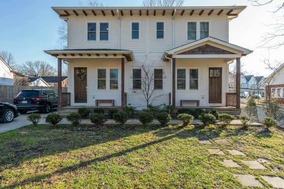 Long Term Pet Friendly 3 BR Townhome, Grill, Patio, 3 Blocks to Publix, 5 Mins to 5 Points, 15 Mins to Broadway, 24 Hour Hospitality Team, Perfect for Families, 31+ Day Stay - Image 3