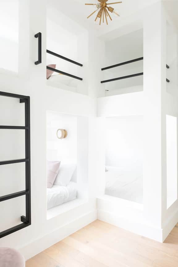 Gated Luxe Home with Rooftop, Bunk Room, & Parking | Sleeps 10 with King Suite, Queen Rooms & Custom Bunks, Chef’s Kitchen w/ Wine Fridge, Rooftop Patio, Dog Friendly, Dedicated Parking, Mins from Downtown and Broadway, 24 Hour Hospitality - Image 5