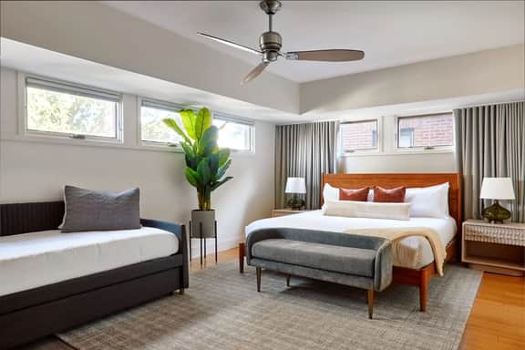 Germantown Gem | Spacious Private Yard, Parking | Walk to Dining, 5 Mins to Nissan Stadium, Less than 2 miles to Broadway, Workspace, Parking, 24 Hr Hospitality, Great for Families - Image 4
