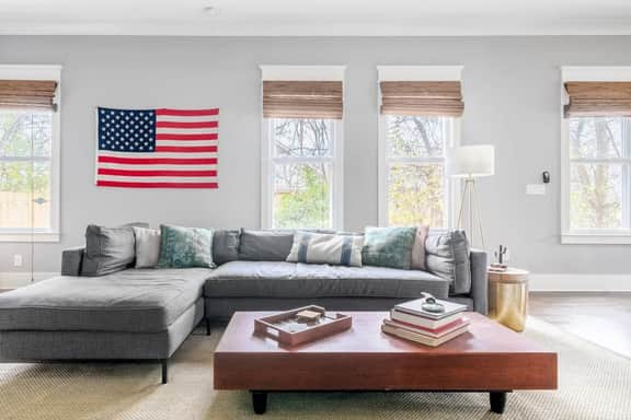 Spacious Designer Gem, Dog Friendly, Private Patio | Grill, Patio 3 Blocks to Grocery, 5 Mins to 5 Points, 15 Mins to Broadway, 24 Hour Hospitality Team, Perfect for Families - Image 4