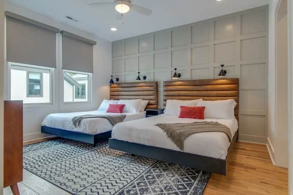 East Nashville, Flexible Group Layout, 2 CarGarage | 2 Car Garage, Smart TVs in Every Room, Near Five Points, The Gulch And 10 min to Broadway, 24 Hr Hospitality - Image 3
