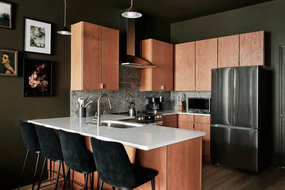 Dreamy Condo with Fireplace, Rooftop, Gym, Parking | Sleeps 5 w/ King Bed, Sleeper Sofa, Hidden Bunk, Shared Rooftop and Gym, Free Dedicated Parking, Minutes to Broadway, Five Points & Grand Ole Opry, 24 Hr Hospitality - Image 3