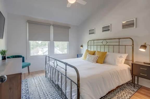 East Nashville | Family Layout + 2-Car Garage      |     Walk to Local Restaurants & Bars | 2 Workspaces, 2-Car Garage, Smart TVs in Every Room | Near Five Points, The Gulch & 10 min to Broadway | 24 Hr Hospitality - Image 3