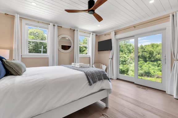 New Woodland Escape, Walk To Beach and Bike Path, 6 Sleeping Areas, Kids Play Room, Bird Watching Tower, Garage, Spacious Living, Children's Amenities, Covered 3rd Floor Patio, Enjoy Wildlife - Image 5