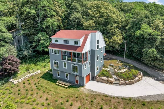 New Woodland Escape, Walk To Beach and Bike Path, 6 Sleeping Areas, Kids Play Room, Bird Watching Tower, Garage, Spacious Living, Children's Amenities, Covered 3rd Floor Patio, Enjoy Wildlife - Image 4