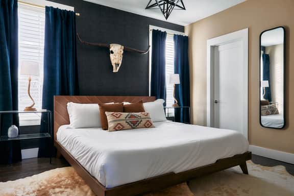 Stay In The Heart Of 12 South, Designer Penthouse  |  1 of 7 Themed Lofts at Cowrite, Find Coffee and Tacos Downstairs, Complimentary Spin Class, Walk to Shopping in 12 South, 10 Minutes to Broadway, Parking, 24 Hr Hospitality - Image 2