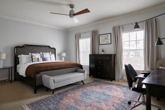 3 Bed Home in Quiet Neighborhood by Vandy, Parking,Screened In Patio, Workspace, Grill, Mins to Downtown, Perfect for Families, 24 Hr Hospitality - Image 3